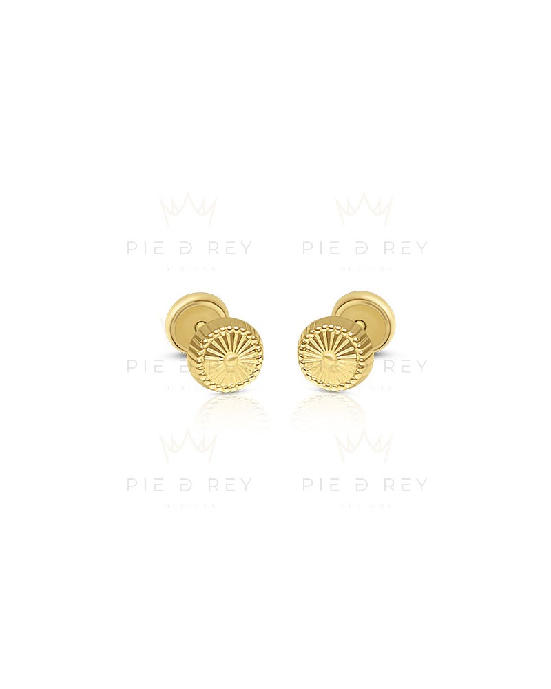 Earrings in Gold