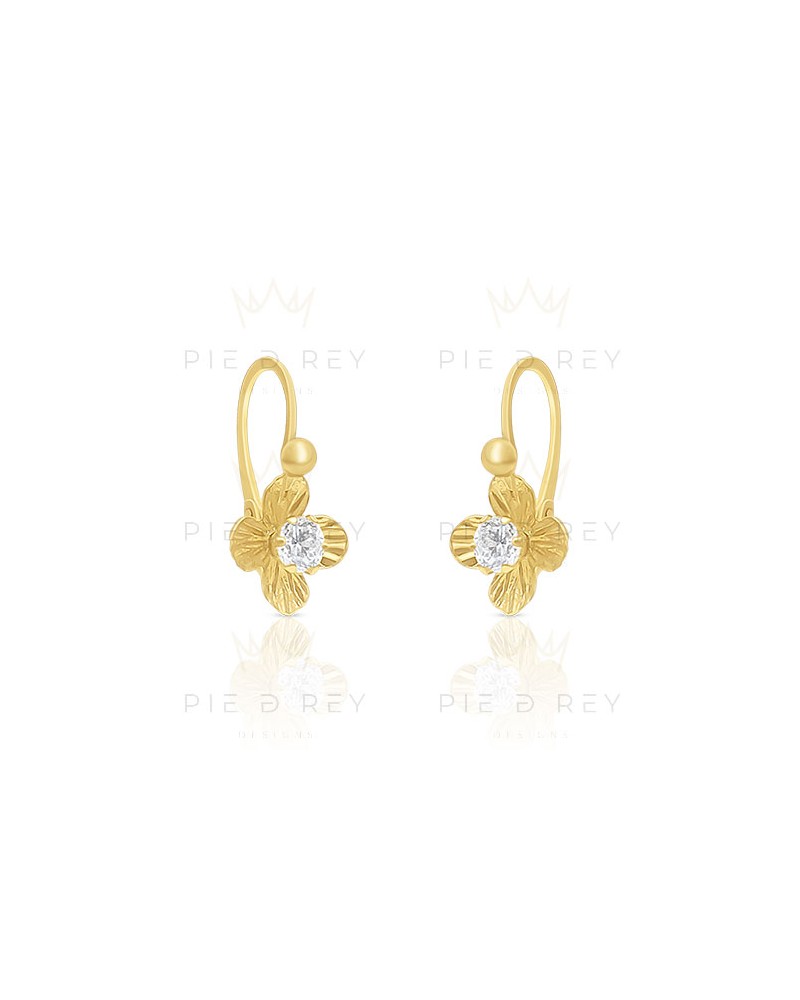 Earrings in Gold