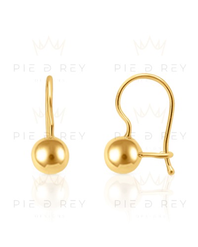 Earrings in Gold